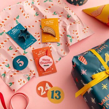 PostboxParty Pass The Parcel Style Family Advent Calendar (Unwrap Your Way to Christmas)